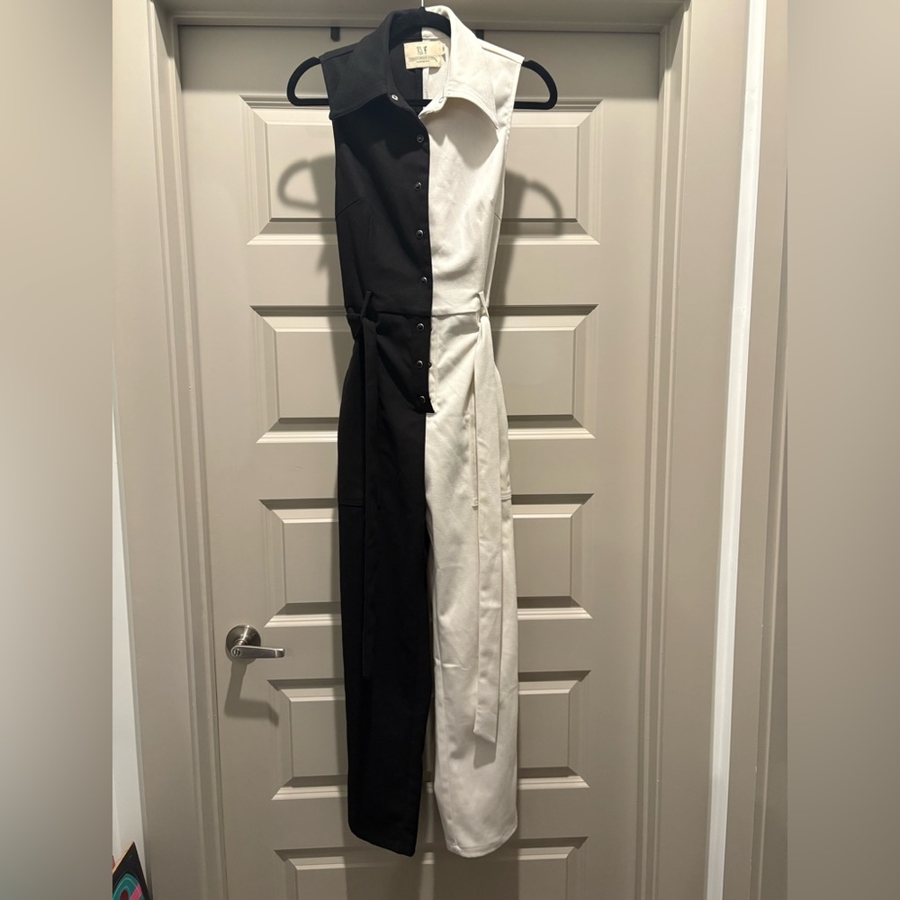Fashion Brand Company Director’s Black and White Jumpsuit - Picture 7 of 10